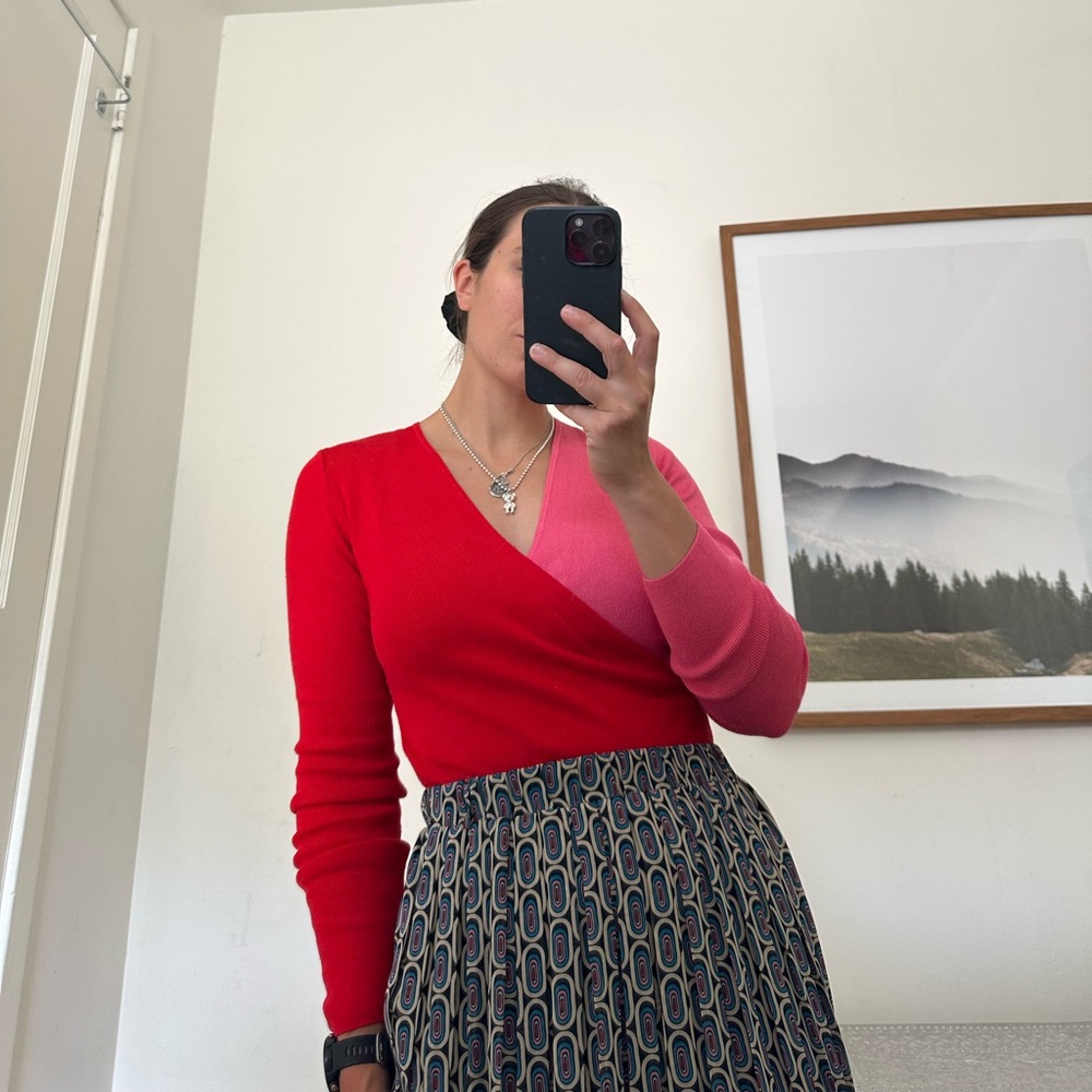 Twik V-Neck Sweater in Red and Pink